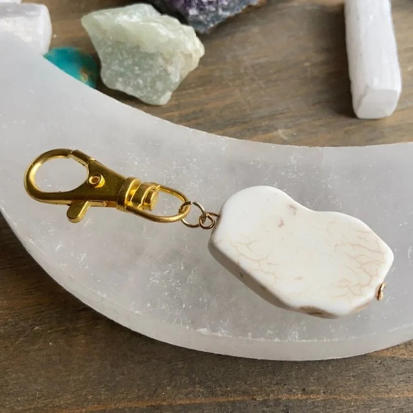 White turquoise key holder/bag charms - Picture 1 of 3